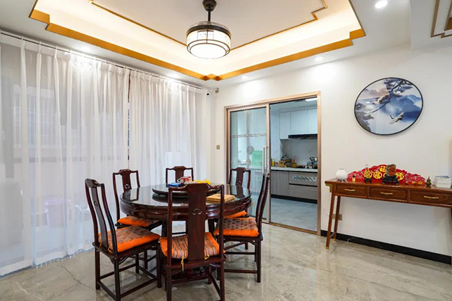 250㎡新中式別墅，室內溫馨，后院融合自然環境